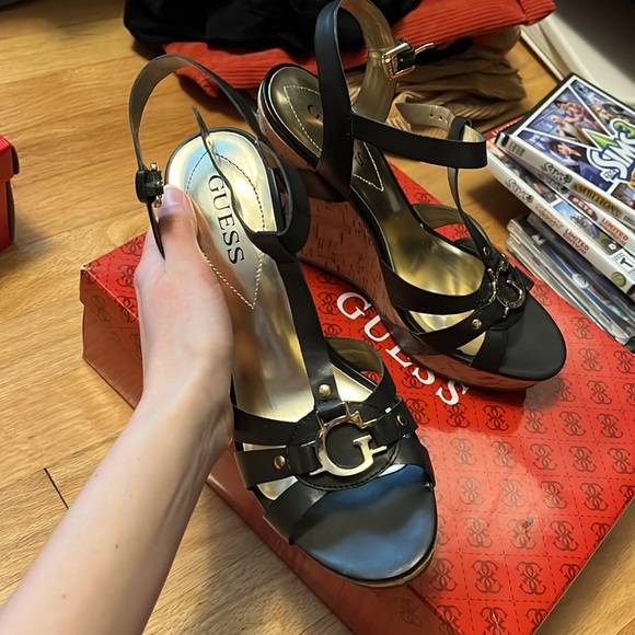 GUESS wedges - Picture 4 of 5